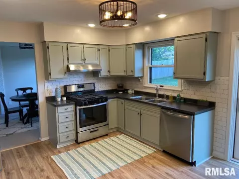 51 Pinto Dr, Springfield, IL 62702 photo 2