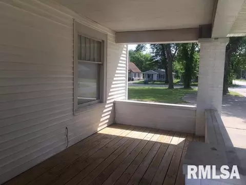 617 E Pine St, Springfield, IL 62703 photo 32