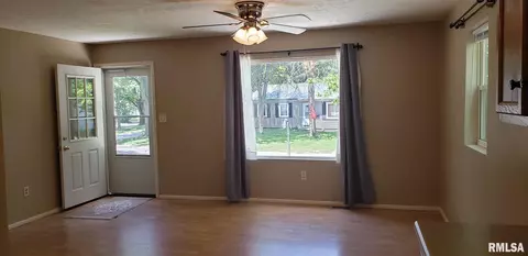 22 Windsor Rd, Springfield, IL 62702 photo 5