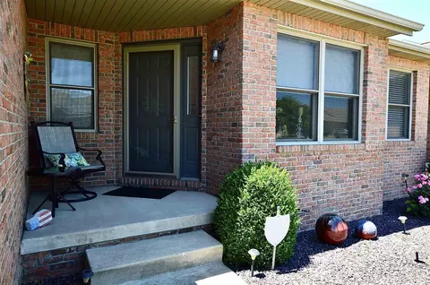 4415 Castle Pines Dr, Springfield, IL 62711 photo 3