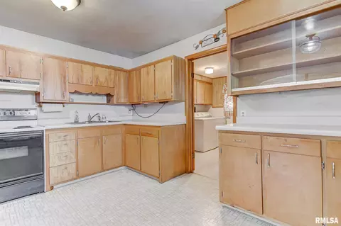 2321 E Reservoir St, Springfield, IL 62702 photo 8