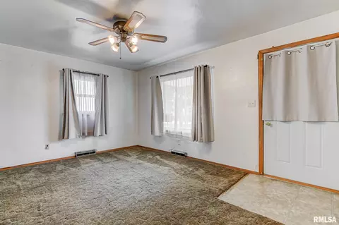 2321 E Reservoir St, Springfield, IL 62702 photo 4