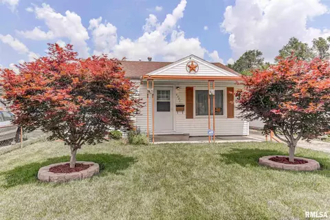 2321 E Reservoir St, Springfield, IL 62702 photo 1