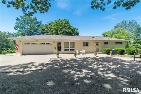 5 Horseshoe Dr, Springfield, IL 62702 photo 1