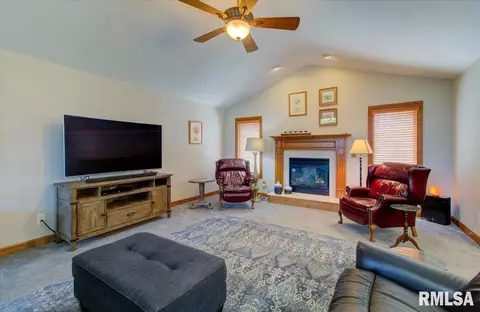 1412 Old Crows Way, Springfield, IL 62712 photo 5