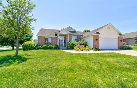 1412 Old Crows Way, Springfield, IL 62712 photo 1