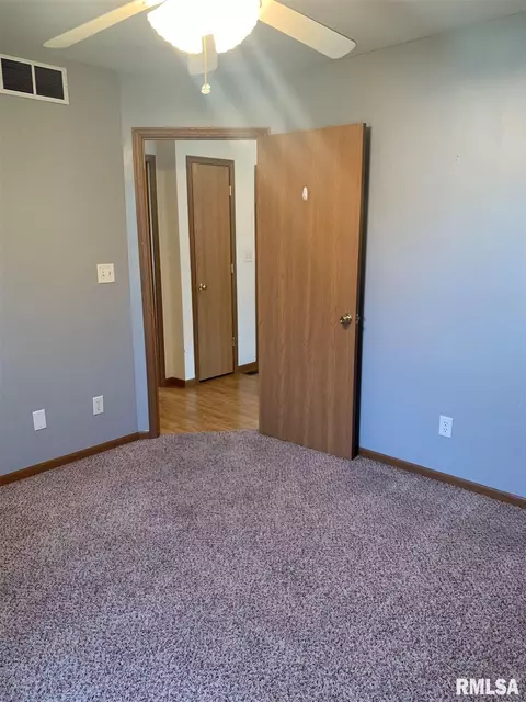 2909 Lakeshire Dr, Springfield, IL 62707 photo 16