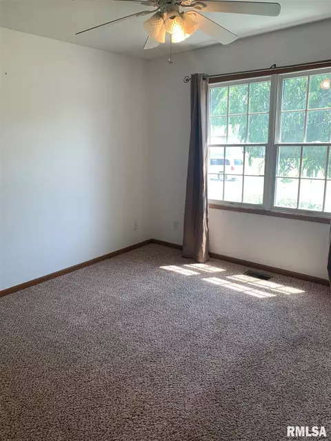2909 Lakeshire Dr, Springfield, IL 62707 photo 18