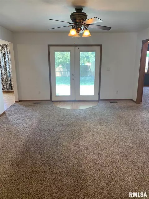 2909 Lakeshire Dr, Springfield, IL 62707 photo 4