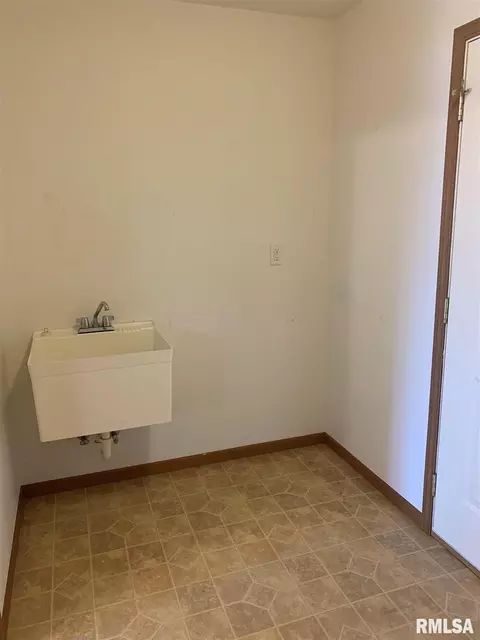 2909 Lakeshire Dr, Springfield, IL 62707 photo 10