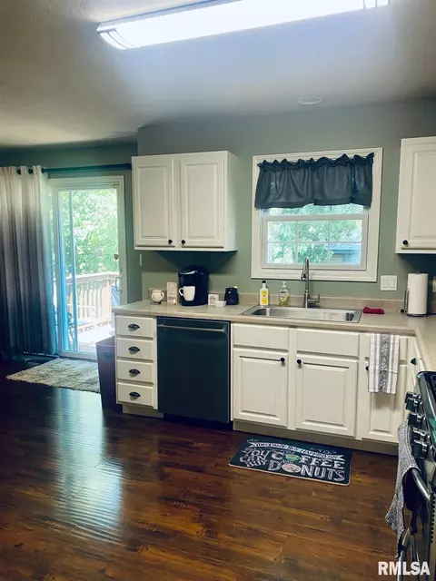 3821 Carney Blvd, Springfield, IL 62712 photo 9