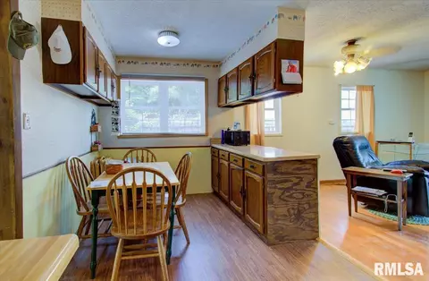 66 Beverly Dr, Springfield, IL 62702 photo 8