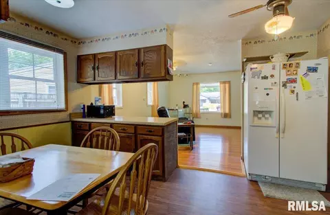 66 Beverly Dr, Springfield, IL 62702 photo 9