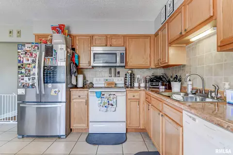 1824 Stonehenge Rd, Springfield, IL 62702 photo 11