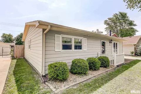 1824 Stonehenge Rd, Springfield, IL 62702 photo 3