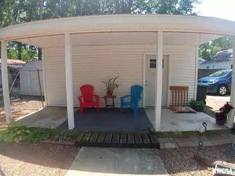 3004 S Thayer St, Springfield, IL 62704 photo 2