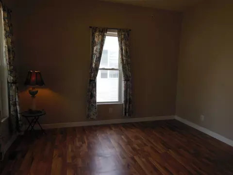 1619 N 8th St, Springfield, IL 62702 photo 3