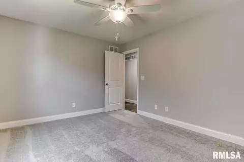 1516 Dearborn Dr, Springfield, IL 62711 photo 17