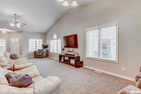 3808 Sugar Loaf Dr, Springfield, IL 62711 photo 11