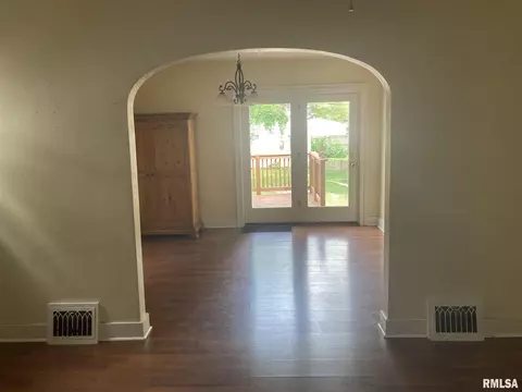 2020 Lowell Ave, Springfield, IL 62704 photo 3