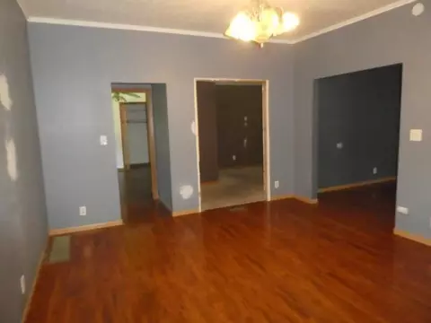 309 S Maple St, Pana, IL 62557 photo 7