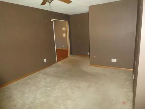 309 S Maple St, Pana, IL 62557 photo 14