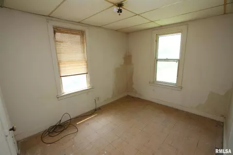 1123 N Bond St, Springfield, IL 62704 photo 10