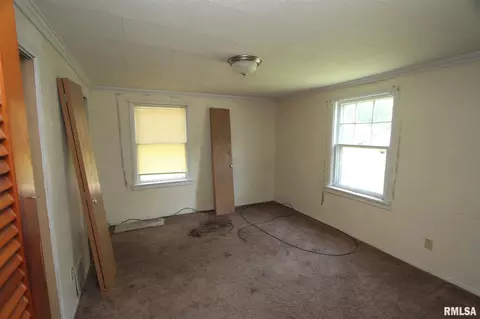 1123 N Bond St, Springfield, IL 62704 photo 5