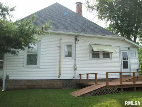 109 N Brady St, Bluffs, IL 62621 photo 30