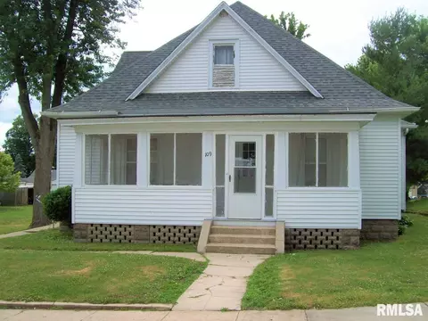 109 N Brady St, Bluffs, IL 62621 photo 3