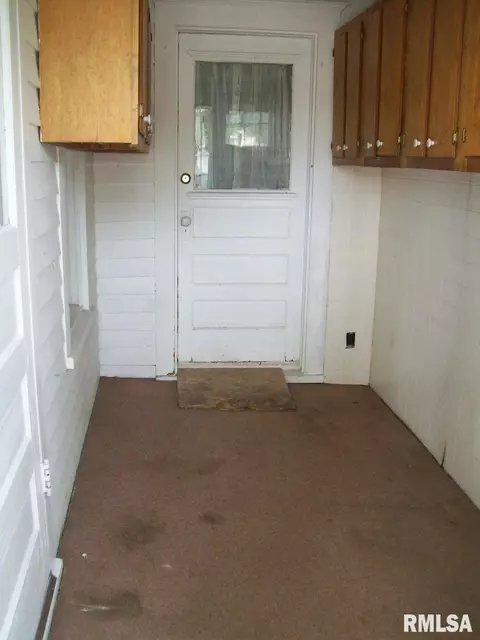 109 N Brady St, Bluffs, IL 62621 photo 24
