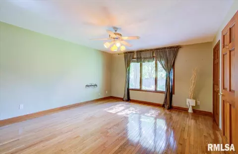 1821 Hunter Ridge Dr, Springfield, IL 62704 photo 21