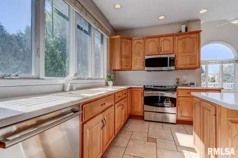 2904 Wildcat Ct, Springfield, IL 62711 photo 8