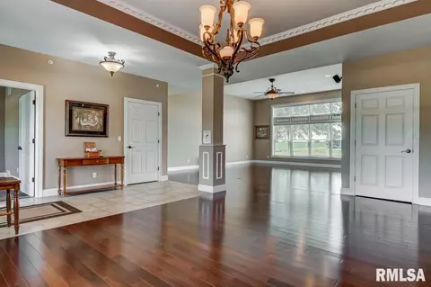 380 Bourbon St, Springfield, IL 62707 photo 15