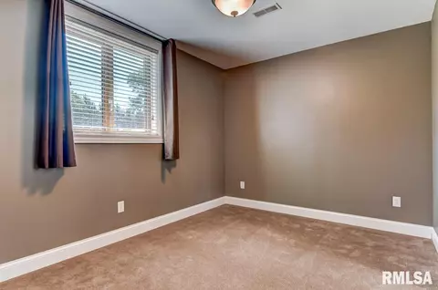 380 Bourbon St, Springfield, IL 62707 photo 30