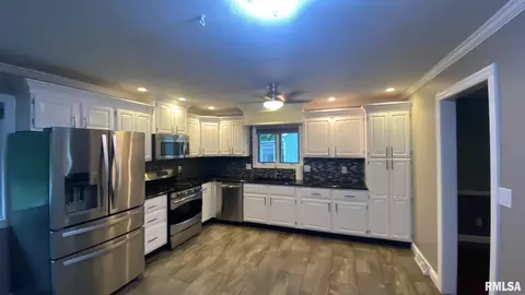 3401 St Francis Dr, Springfield, IL 62703 photo 11