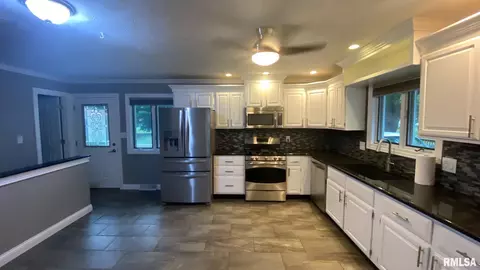 3401 St Francis Dr, Springfield, IL 62703 photo 7