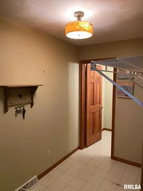 408 Clipper Rd, Springfield, IL 62711 photo 24