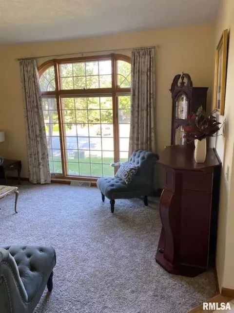 408 Clipper Rd, Springfield, IL 62711 photo 9