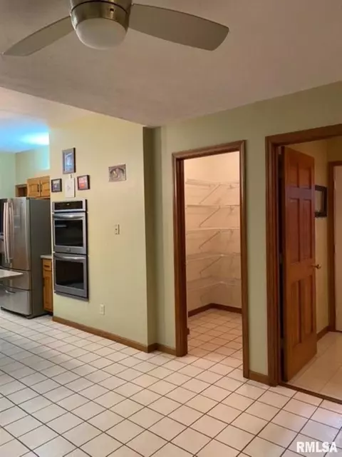 408 Clipper Rd, Springfield, IL 62711 photo 23