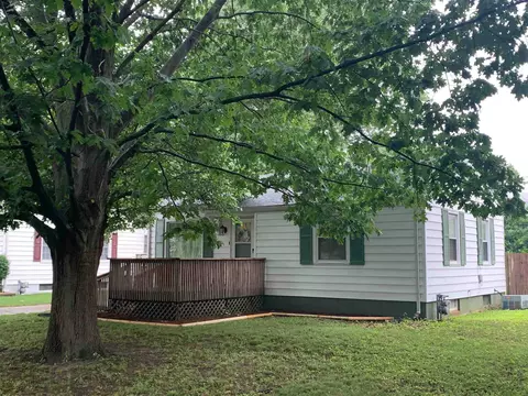 3243 Sherman St, Springfield, IL 62703 photo 2