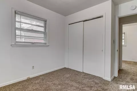 1104 W Iles Ave, Springfield, IL 62704 photo 15