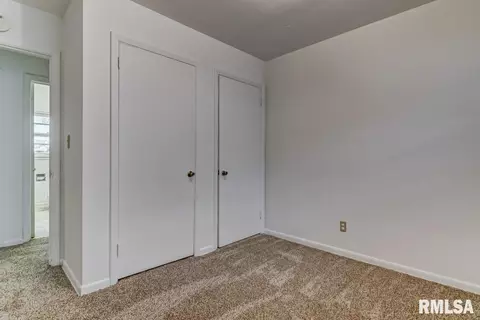 1104 W Iles Ave, Springfield, IL 62704 photo 11