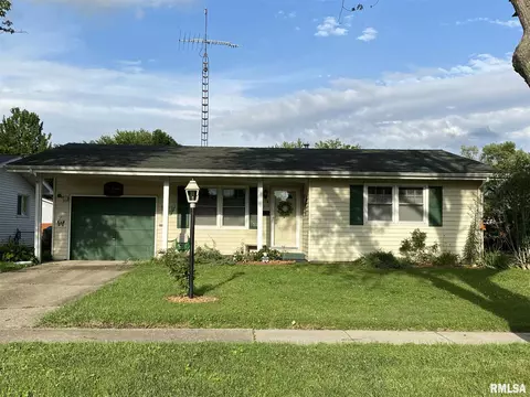 1828 N Wolfe St, Springfield, IL 62702 photo 1