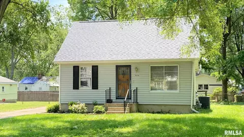 1966 Lee St, Springfield, IL 62703 photo 1