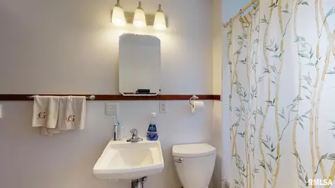 1966 Lee St, Springfield, IL 62703 photo 7