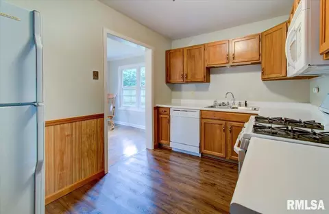 11 Owens Ln, Springfield, IL 62704 photo 5