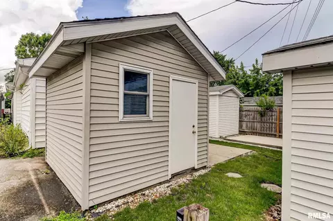 2260 Watch Ave, Springfield, IL 62702 photo 7
