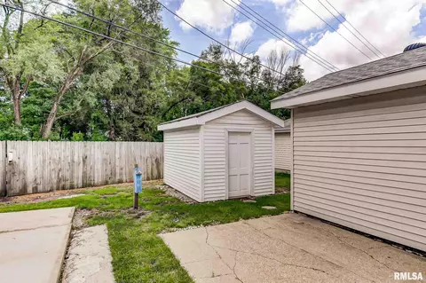 2260 Watch Ave, Springfield, IL 62702 photo 8