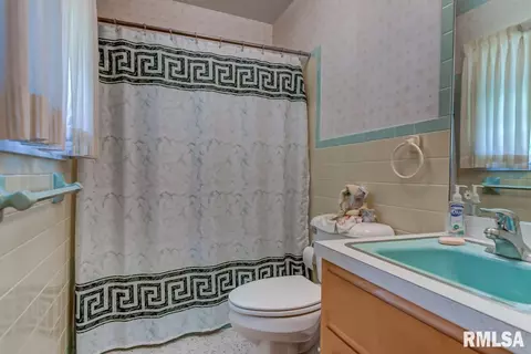 2109 Westview Dr, Springfield, IL 62704 photo 16
